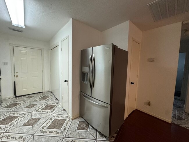 Photo - 9730 Linares Dr