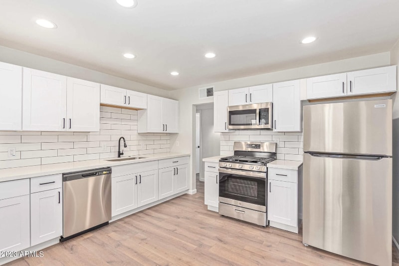 Photo - 1325 E Don Carlos Ave