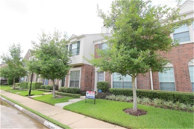 Building Photo - 2930 Grants Lake Blvd Unit 2305