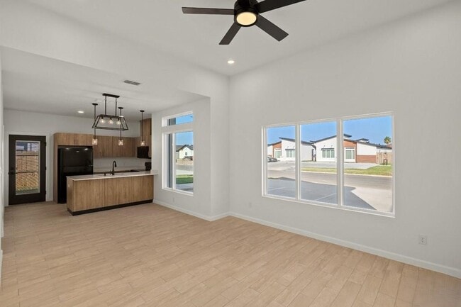 Photo - 3520 Hidalgo Cir