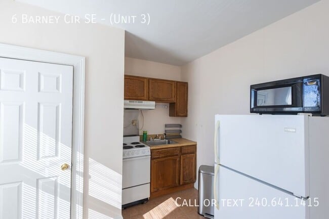 Photo - 6 Barney Cir SE Unit ( 3)