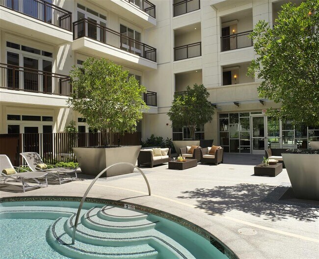 Photo - mResidences Miracle Mile