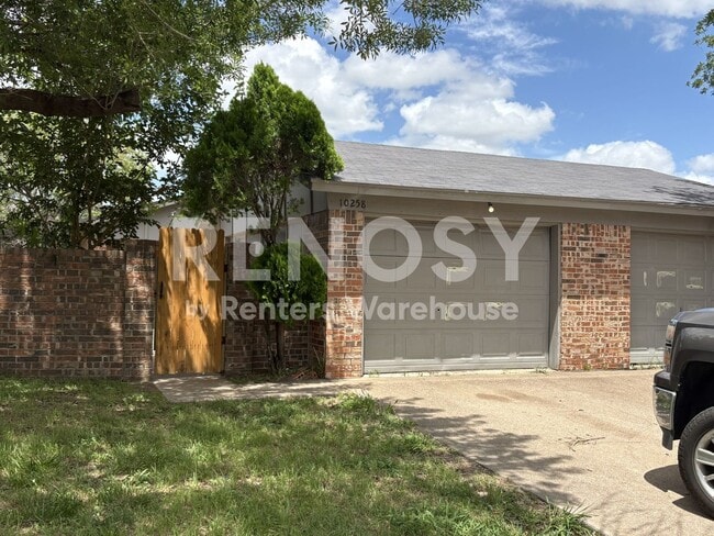 Photo - 10258 Maverick Dr