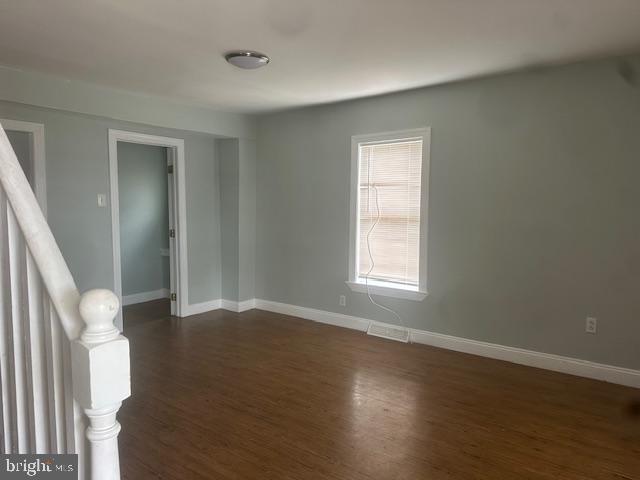 Building Photo - 493 W Elmer Rd