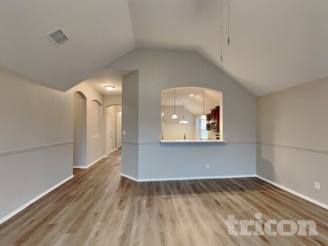 Photo - 5401 Creek Hill Ln