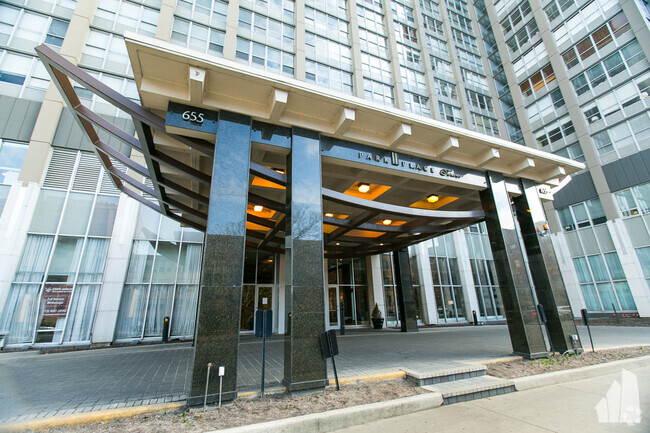 Building Photo - 655 W Irving Park Rd Unit #3103 Rental