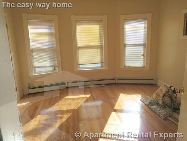 80 Newbury St Unit 1