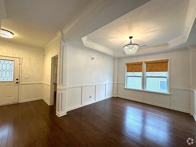 Building Photo - SPACIOUS FOUR BEDROOM Rental