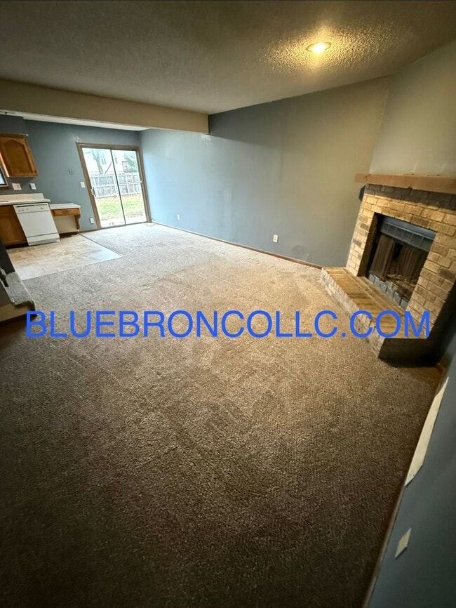 Photo - Spacious 2 Bedroom unit for a great price!