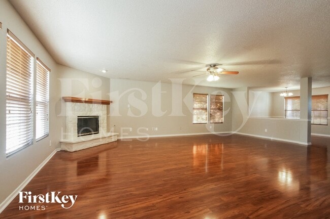 Photo - 945 Brookhaven Dr