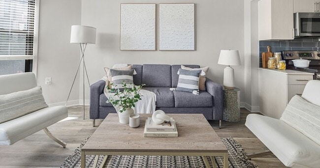 Living-Room-02-Varsity-On-K-WashingtonDC-06