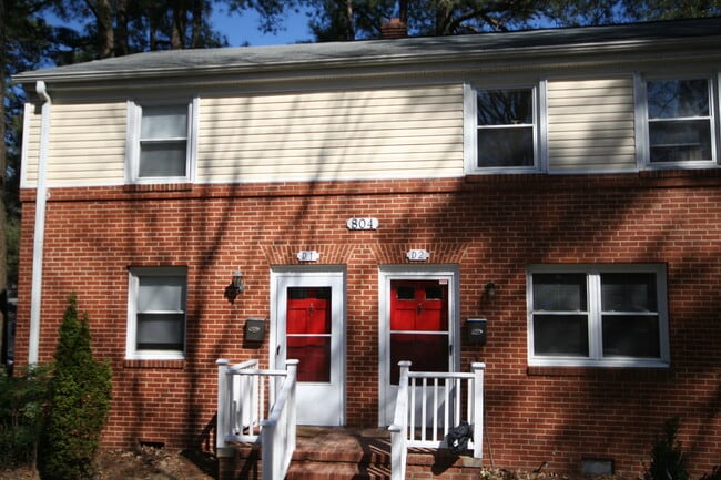 Lovely End Unit Townhouse / W&D / Near Duk... - Lovely End Unit Townhouse / W&D / Near Duk...