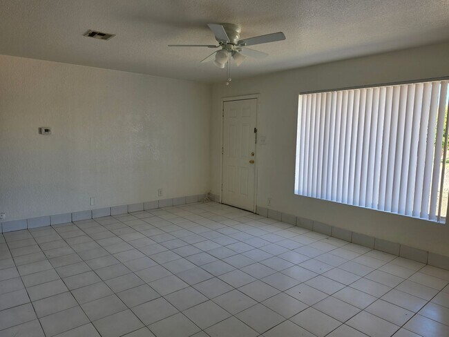 Photo - 331 W Carson Rd Unit # 1