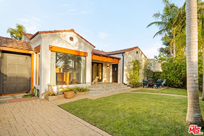 Photo - 826 N Kilkea Dr