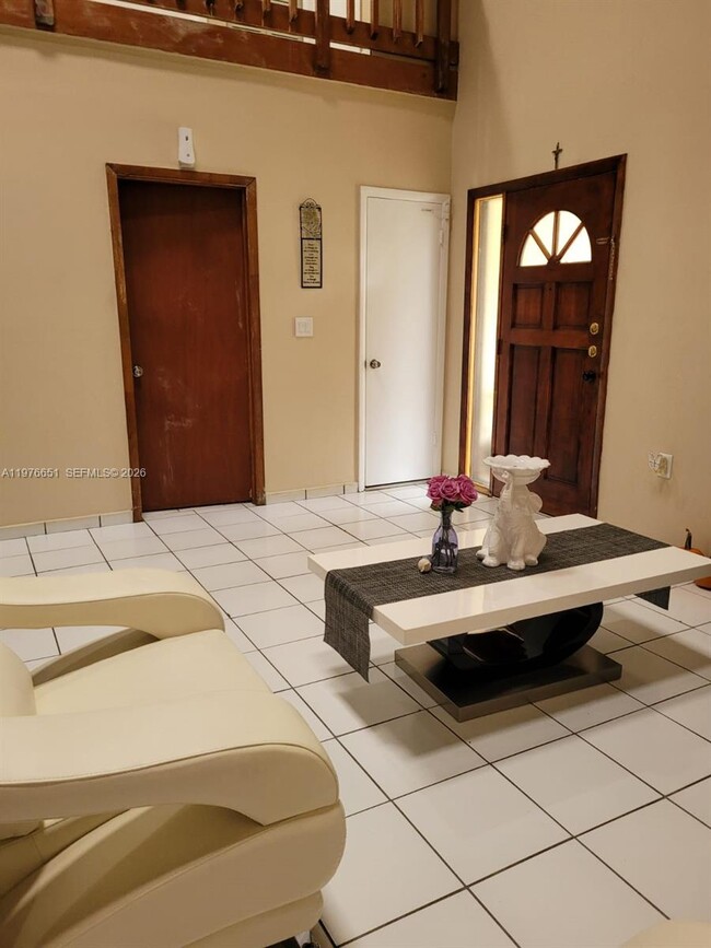 Photo - 10932 SW 25th St