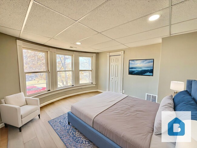 Photo - 1041 Lake Ave Unit 4