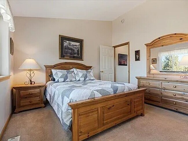 Photo - Want to live on a golf course with access ...