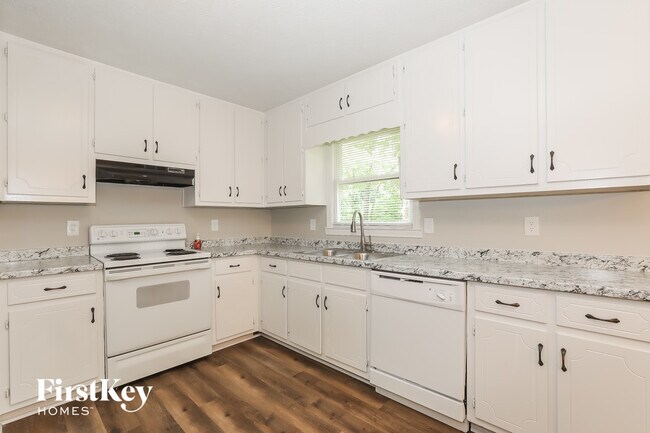 Photo - 4315 Marjorie Rd SW