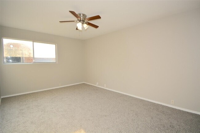 2121 Fountain View Dr Unit 18H