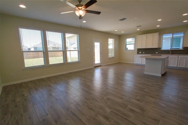 Photo - 17004 Alturas Ave