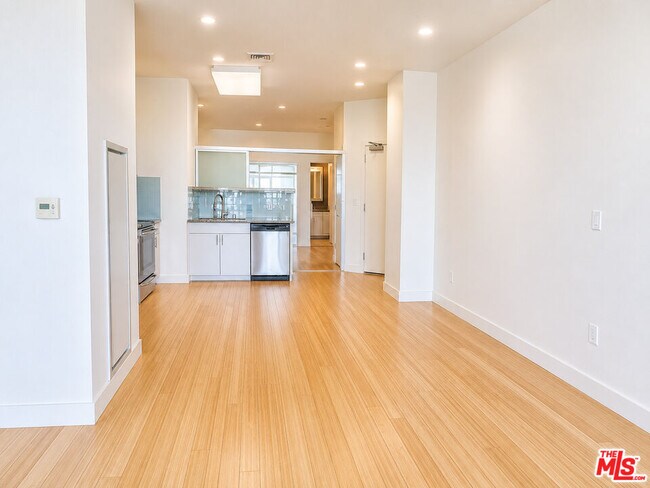 Photo - 3810 Wilshire Blvd Unit 2003