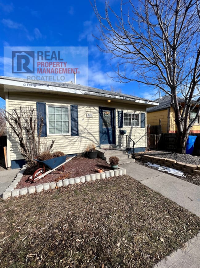 Building Photo - 708 Willow Ave Unit #B Rental