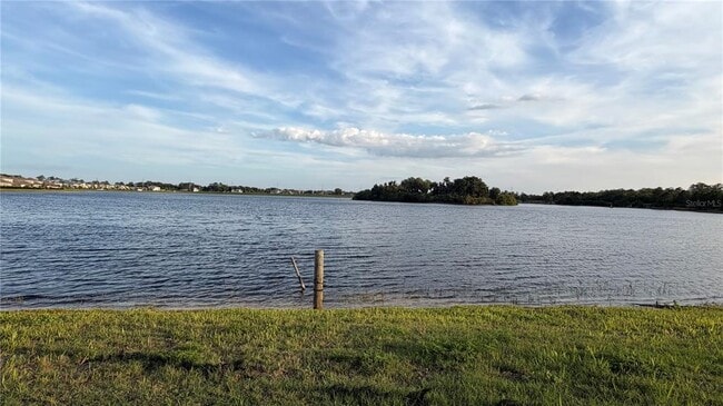 Photo - 3099 Springbank Dr
