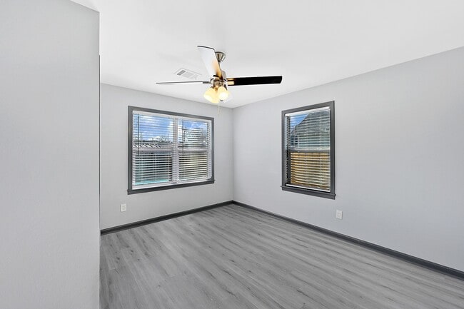 Photo - 4406 Edison St