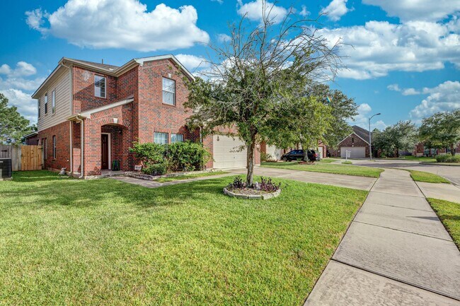 25951 Ravenside Dr
