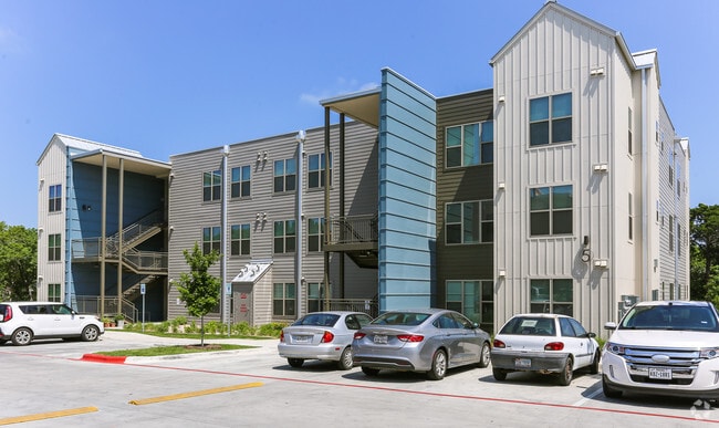 Cardinal Point Apartments