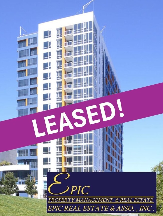 Building Photo - 300 Berry St Unit 300 Berry Street, Apt 817