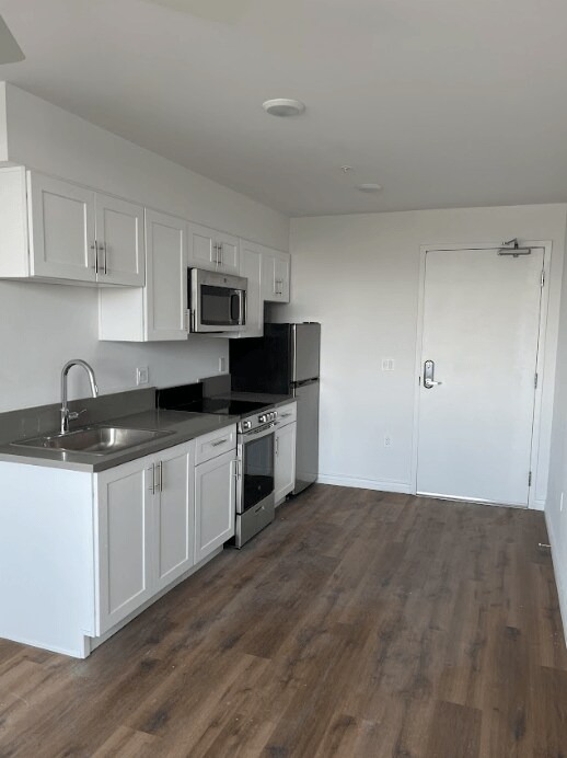 Photo - 321 E Florence Ave