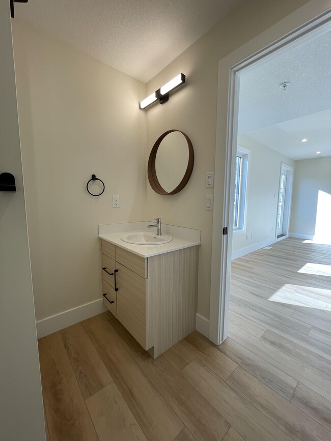 Photo - 8715-8110 110 St NW Unité 2A