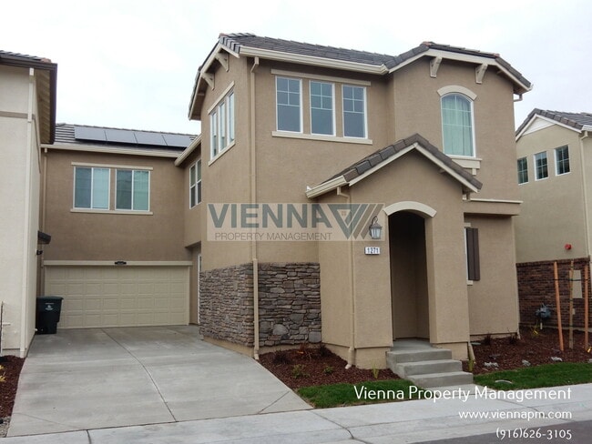 Photo - 1271 Goldenrod Way