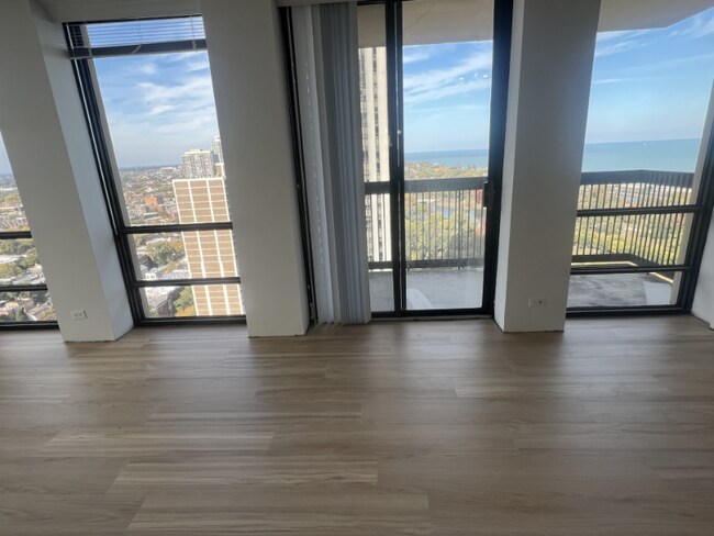 Photo - 1660 N La Salle Dr Unit 2812