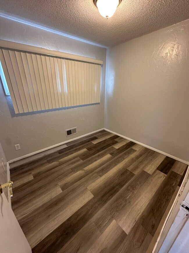 Photo - 4 bedrooms 1 bathroom