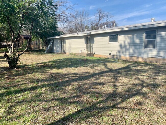 Photo - 4909 Hope St