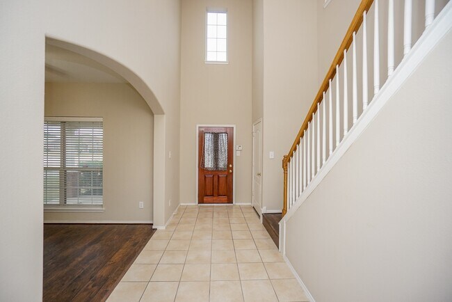 Photo - 1323 Colonial Manor Dr