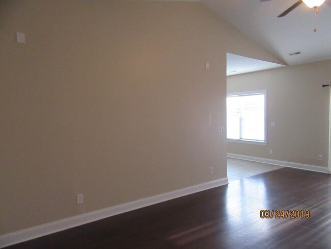 Photo - 104 Belclare Way