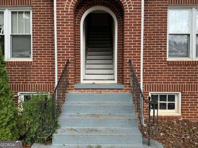 Photo - 300 Forrest Ave Unit B