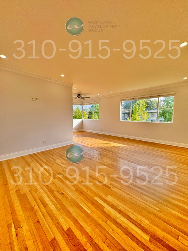 Building Photo - 3166 S Barrington Ave Unit 205 Rental