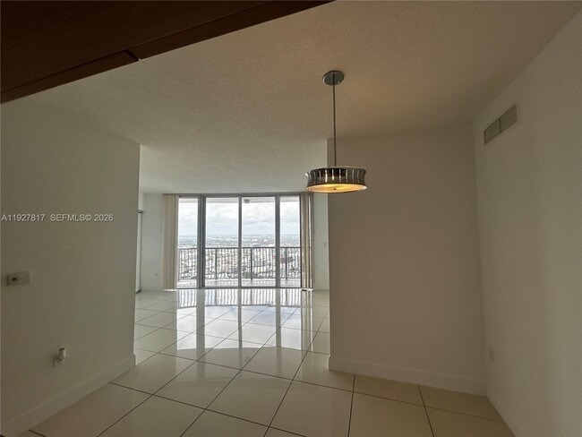 Photo - 1750 N Bayshore Dr Unit 5215