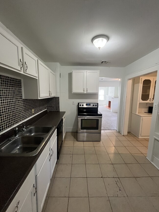 Photo - 1138 N Lottie Ave