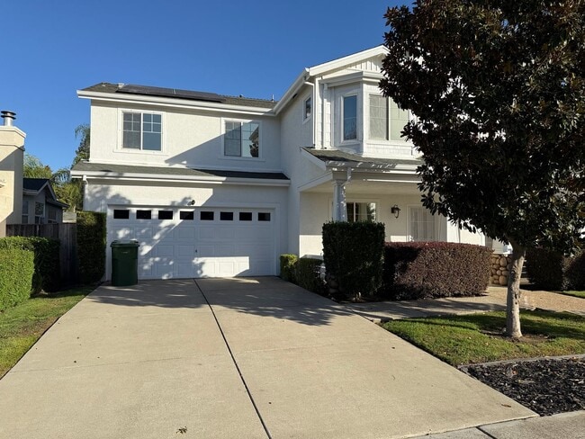 Photo - Large two story in Rose Hollow neighborhoo...