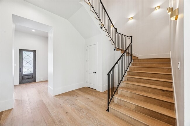 Photo - 7203 Tickner St