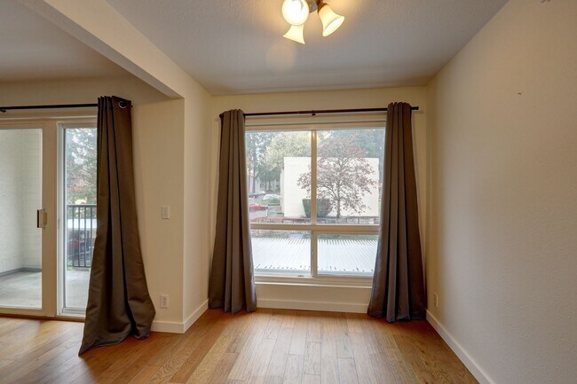 Photo - Prime Bellevue Location | 2 Bed Condo + Garage + Pool