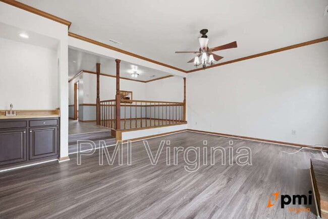 Photo - 202 Stonehall Ct