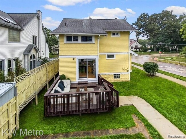 Photo - 620 W 4th St