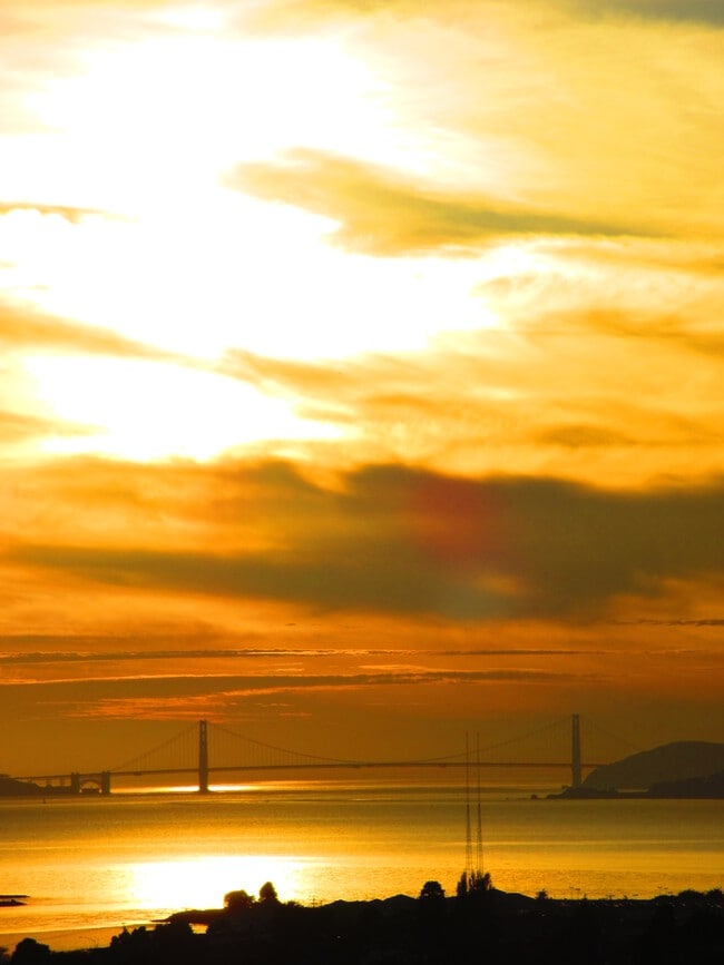 Photo - 733 Balra Dr