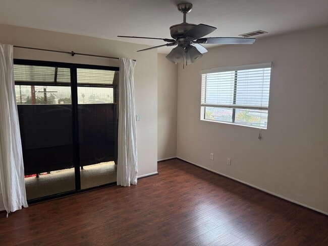 Photo - 1023 W 20th St Unit 3